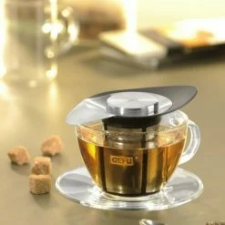 GEFU Teefilter Armonia 12 GEFU Teefilter Armonia -Emile Henry shop 12900 Teesieb einsatz Ambiente2 GEFU5 l