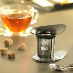 GEFU Teefilter Armonia 14 GEFU Teefilter Armonia -Emile Henry shop 12900 Teesieb einsatz Ambiente4 GEFU l