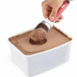 Zyliss Eisportionierer Rot 15 Zyliss Eisportionierer Rot -Emile Henry shop 220 E980128 Ice Cream Scoop Red with food