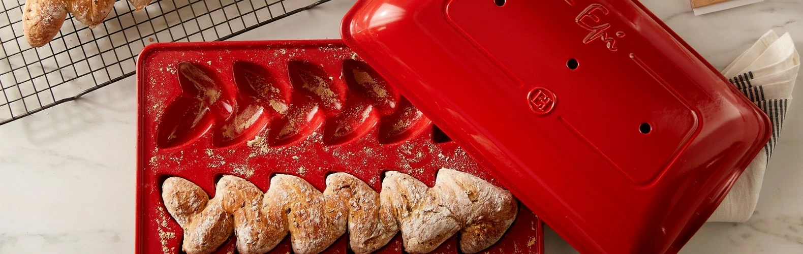 Emile Henry shop 1 Emile Henry shop -Emile Henry shop 252291770 10158398746516546 128064474136202206 n 副本