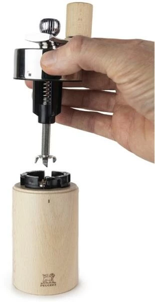 PEUGEOT Muskatmühle Isen Natur 15 Cm 4 PEUGEOT Muskatmühle Isen Natur 15 Cm – Bild 2