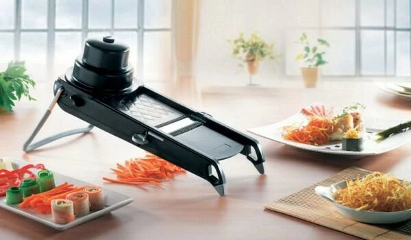 De Buyer Mandoline Swing Plus In Schwarz 5 De Buyer Mandoline Swing Plus In Schwarz – Bild 3