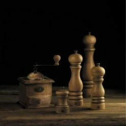 PEUGEOT Salzmühle Antique Paris 18 Cm 5 PEUGEOT Salzmühle Antique Paris 18 Cm -Emile Henry shop Antique creditphoto klein 1 l