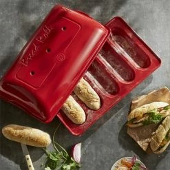 Emile Henry Mini Baguette-Set In Grand Cru 13 Emile Henry Mini Baguette-Set In Grand Cru -Emile Henry shop EH 5519 Amb Moule 5MiniBaguettes Baker SandwichTop A