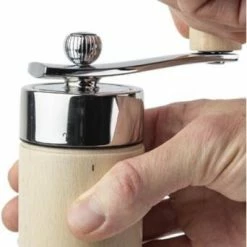 PEUGEOT Muskatmühle Isen Natur 15 Cm 10 PEUGEOT Muskatmühle Isen Natur 15 Cm -Emile Henry shop Isen muscade naturel utilisation 37680