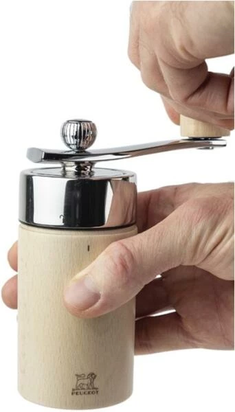 PEUGEOT Muskatmühle Isen Natur 15 Cm 5 PEUGEOT Muskatmühle Isen Natur 15 Cm – Bild 3