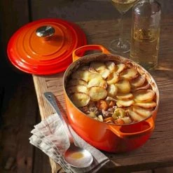 Le Creuset Bräter Signature Oval In Schwarz 27 Cm / 4,1 L -Emile Henry shop Le Creuset Ovaler Braeter Signature ofenrot Stimmung klein l