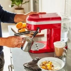 KitchenAid Halbautomatische Espressomaschine ARTISAN In Empire Rot 16 KitchenAid Halbautomatische Espressomaschine ARTISAN In Empire Rot -Emile Henry shop P200263kp 087z