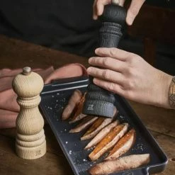 PEUGEOT Salzmühle Paris Nature Black 22 Cm -Emile Henry shop PARIS NATURE BLACK PLAQUE MIGNARDISE 60749 Eric Marin 1 2