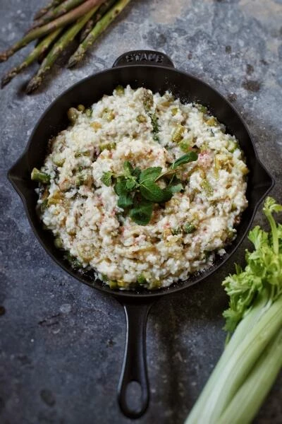 Staub Bratpfanne Mit Gusseisengriff In Schwarz 4 Staub Bratpfanne Mit Gusseisengriff In Schwarz – Bild 2
