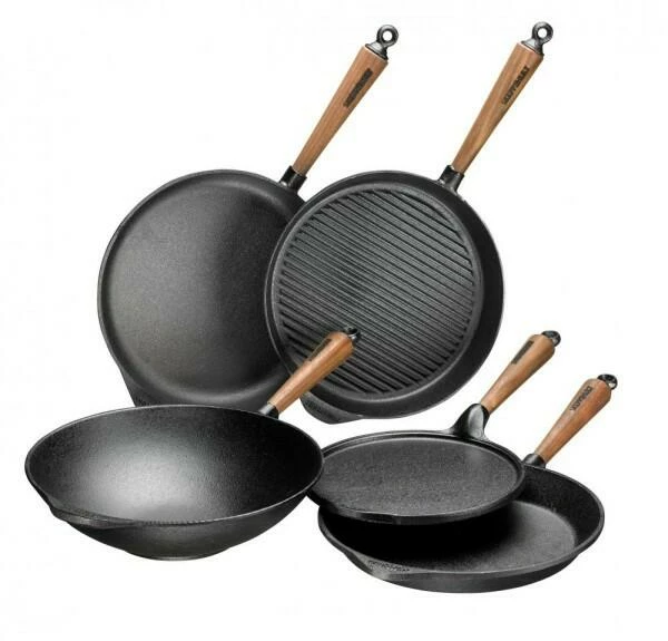 Skeppshult Bratpfanne Mit Walnussgriff 3 Skeppshult Bratpfanne Mit Walnussgriff – Bild 2